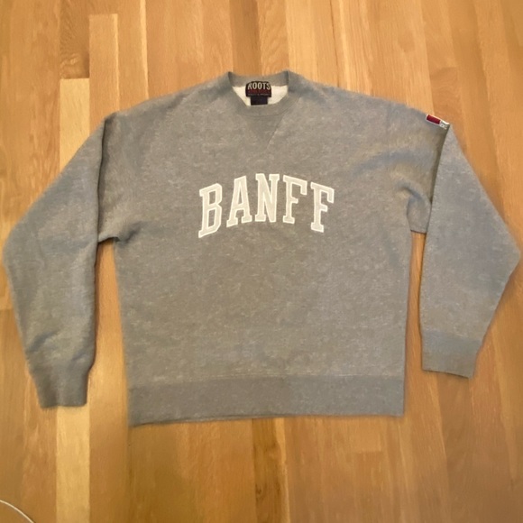 Roots Unisex Gray Crew Neck Sweatshirt w Felt Banff Across Chest /Size S - Picture 1 of 9
